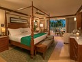 Crystal Lagoon Club Level Luxury Honeymoon Suite with Balcony Tranquility Soaking Tub