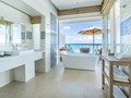 La Reef villa with Pool + Slide Bathroom