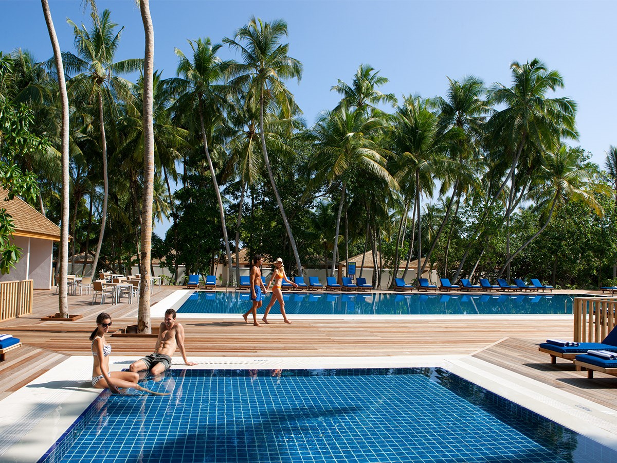 vilamendhoo island resort & spa