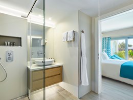 Laguna Suite Swim Up 