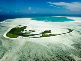 Vue aérienne de l'île corallienne 