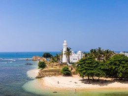 Les abords de l'hôtel