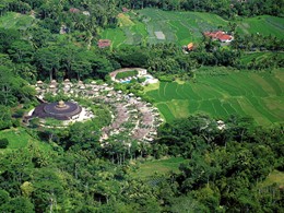 Vue aérienne de l'hôtel Amanjiwo, à Java