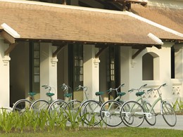 Balade à vélo à l'hôtel Amantaka situé à Luang Prabang