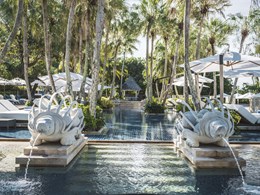 Paisible piscine de l'hôtel Anantara