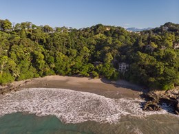 La plage Playita accessible seulement depuis l'hôtel