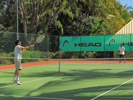 Le court de tennis