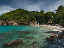 Accédez à l'une des plus belles plages de Sainte Lucie depuis le Cap Maison