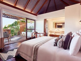 Master Beachfront Bungalow