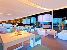 Le bar de l'hôtel Casa de La Flora situé en Thailande