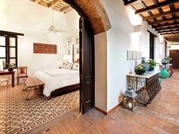 Le calme d'une authentique maison coloniale