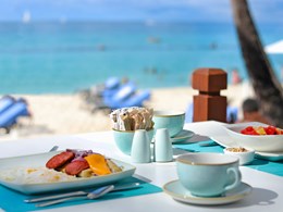 Prenez votre petit déjeuner face à la plage