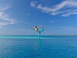 Yoga face à l'océan