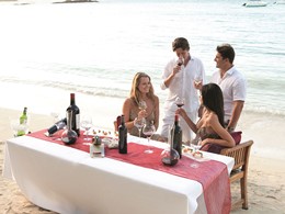 Dégustation de vin sur la plage