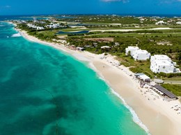 Aurora Anguilla, vue de la plage