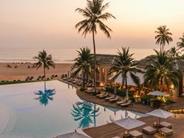 Profitez du coucher de soleil depuis la piscine