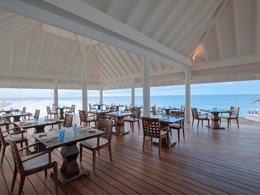 Profitez d'un dîner suspendu au-dessus du lagon  