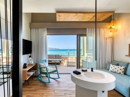 Absolute Haven Sea Front with Private Pool