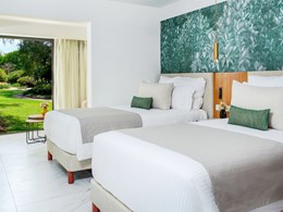 Junior Suite Family Room