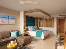 Junior Suite Pool View