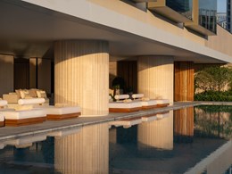 Profitez d'un temps libre au bord de la piscine