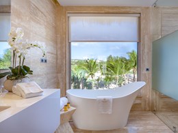 Deluxe Beachfront  Room