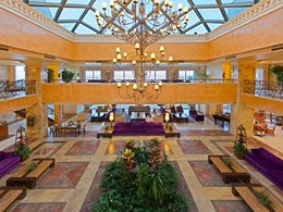 Un hall majestueux