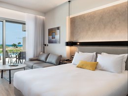 Classic Room Sharing Pool