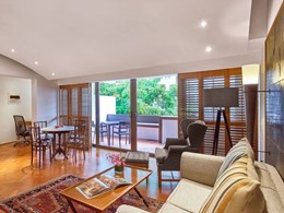 Parklane Split Level Suite