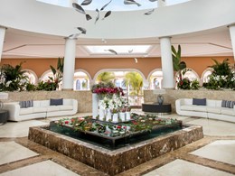 Le lobby de l'hôtel 