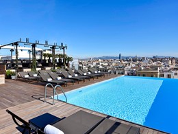 La superbe piscine du Grand Central Hotel en Espagne