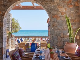 Le restaurant Petrino, situé en bord de mer