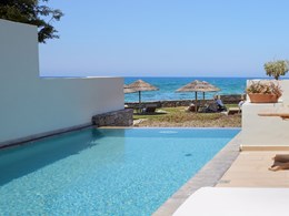 Amirandes VIP 2-Bedroom Suite Gym & Private Pool with Sea View