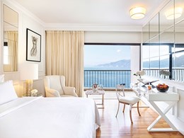 Cruise Guestroom Sea View 