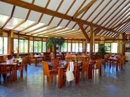 Le restaurant de l'hôtel Havaiki en Polynésie