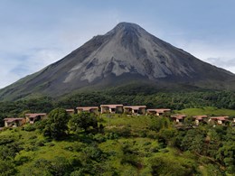 Un havre de paix avec vue panoramique sur le volcan
