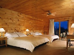 Chambre Standard de l'hôtel Sacacomie au Canada
