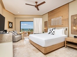 Junior Suite Ocean View King 