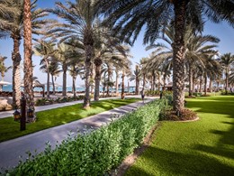 Le jardin verdoyant du Jumeirah Al Naseem à Dubaï
