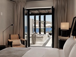 Junior Suite with Sea View and Jetted Tub