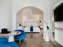 Junior Suite with Jetted Tub