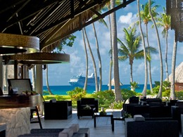 Le lobby de l'hôtel Kia Ora Village, situé en Polynésie