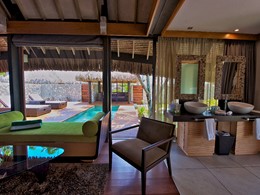 Pool Villa de l'hôtel Kia Ora, à Rangiroa