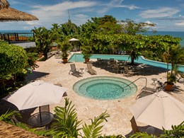 Une pause à la piscine pour se rafraîchir