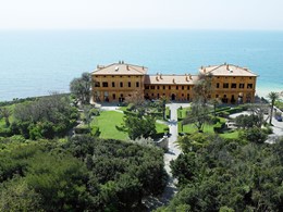 Vue de l'hôtel et du jardin de l'hôtel La Posta Vecchia