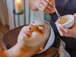 Un moment hors du temps pour un soin du visage