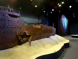 Exhibition des objets récupérés de l'épave du Titanic au Luxor Hotel.