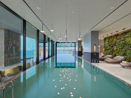 La superbe piscine du spa
