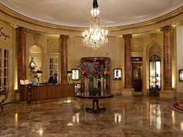 Le lobby du Ritz Hotel en Espagne