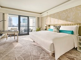 La Deluxe Room King with Balcony du Mandarin Oriental Singapour